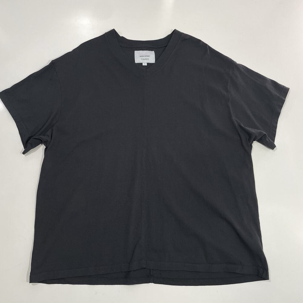 Daniel Patrick Men’s LA Designer Black Short Sleeve Shirt Vneck Crosscut Large
